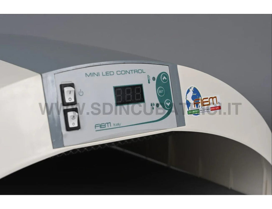 Incubatrice Fiem Cosmo 72 con Girauova Automatico - Termostato Miniled Advanced - SD Incubatrici 